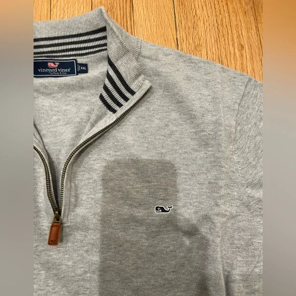 Vineyard Vines Quarter Zip - Picture 1 of 7